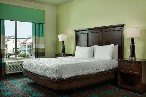 Hampton Inn & Suites Destin - image 36