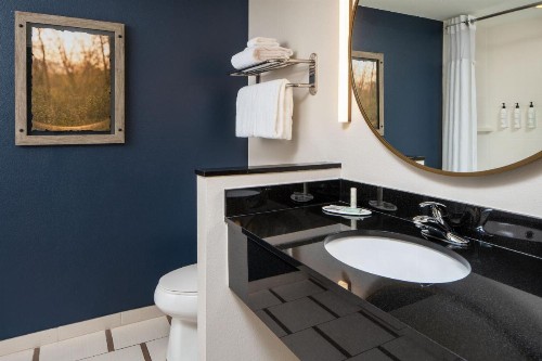 Fairfield Inn & Suites by Marriott Destin - image 17