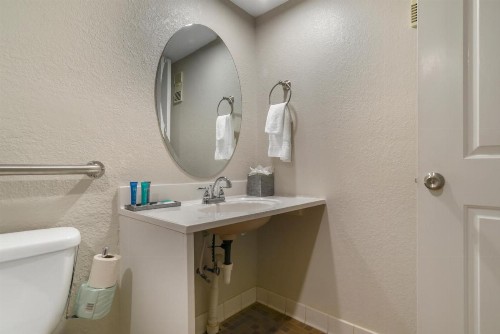 Inn on Destin Harbor Ascend Hotel Collection - image 13