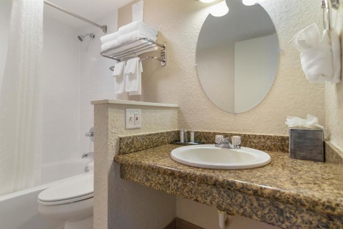 Inn on Destin Harbor Ascend Hotel Collection - image 33