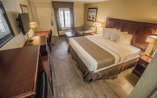 Days Inn by Wyndham Destin - image 26