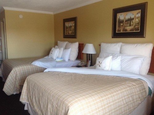 Days Inn by Wyndham Destin - image 31