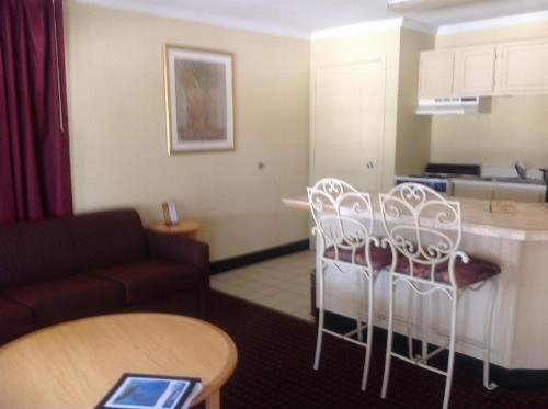 Days Inn by Wyndham Destin - image 36