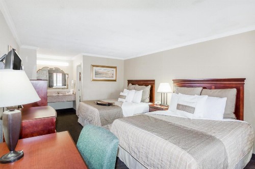 Days Inn by Wyndham Destin - image 47