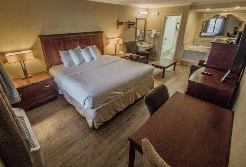Days Inn by Wyndham Destin - image 50