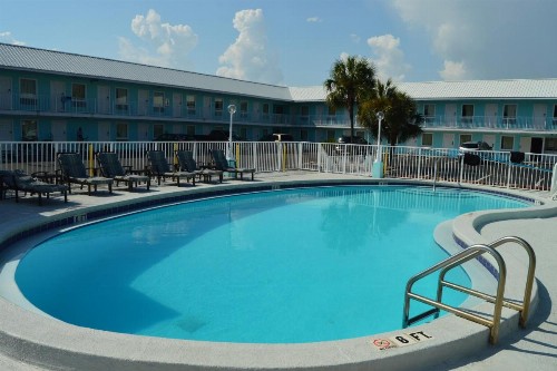 Destin Inn & Suites - image 24