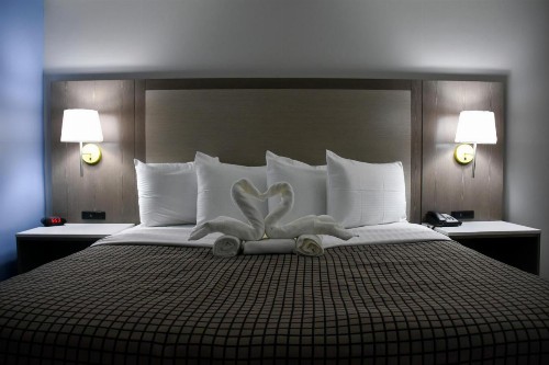 Destin Inn & Suites - image 7
