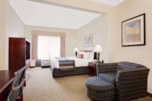 Wingate by Wyndham Destin - image 35