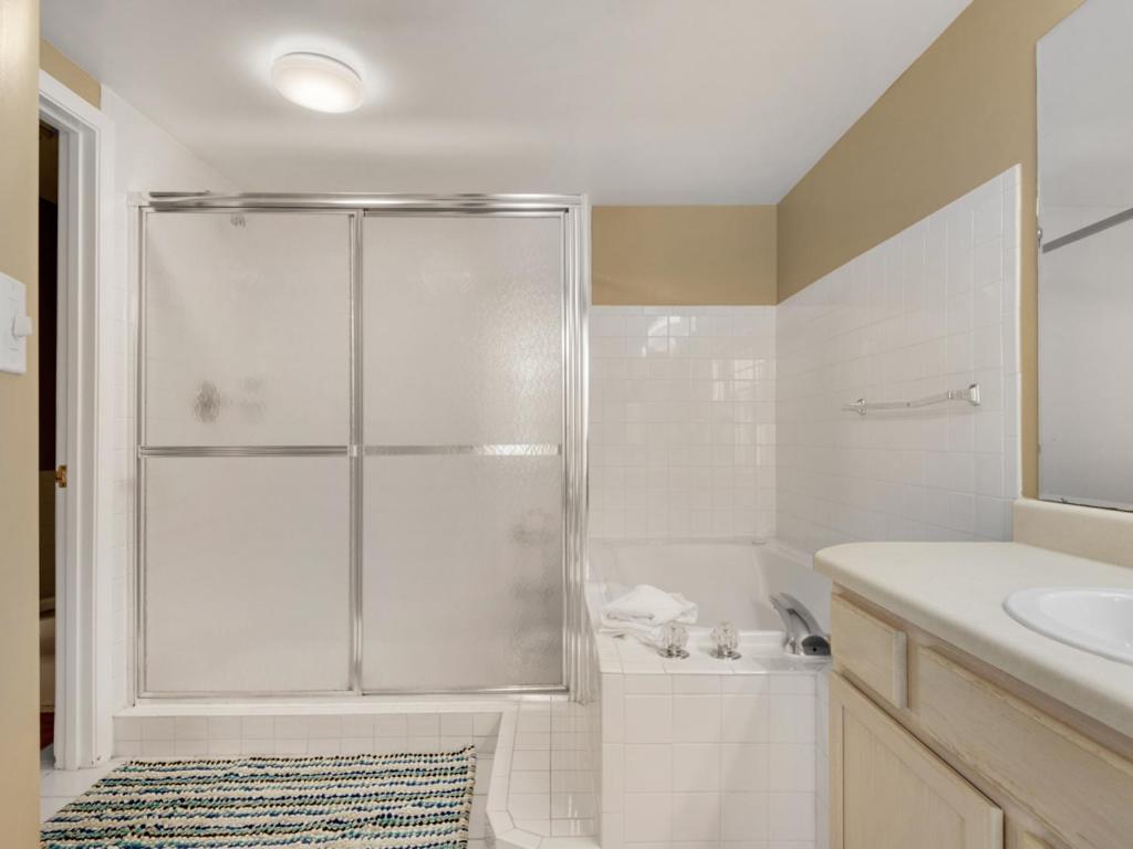 Jade East Condominiums - image 6
