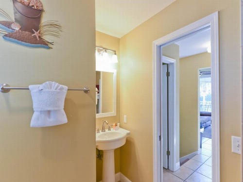 Nantucket Rainbow Cottages - image 4