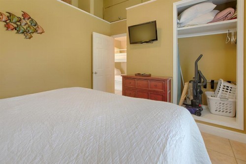 Nantucket Rainbow Cottages - image 7