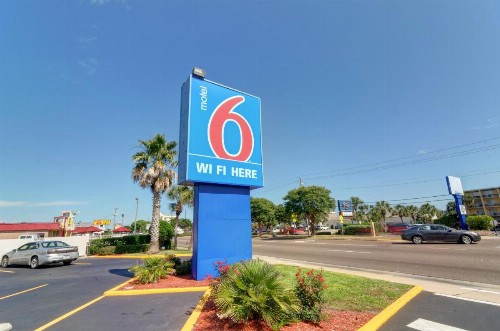 Motel 6-Destin FL - image 2