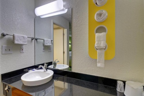 Motel 6-Destin FL - image 4
