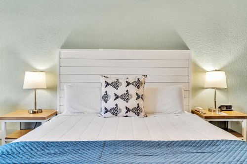 Beachside Inn - image 13