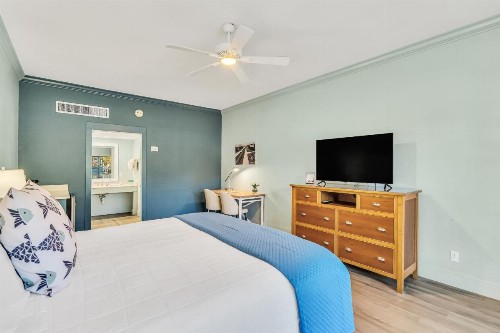 Beachside Inn - image 18