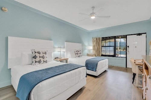 Beachside Inn - image 20