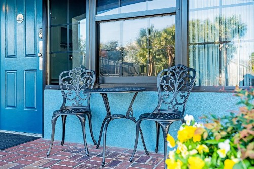 Beachside Inn - image 39