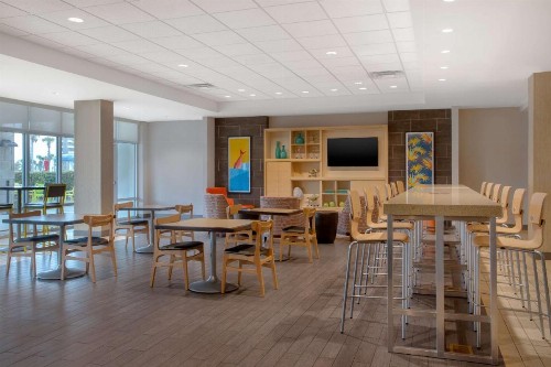 Home2 Suites by Hilton Destin - image 17