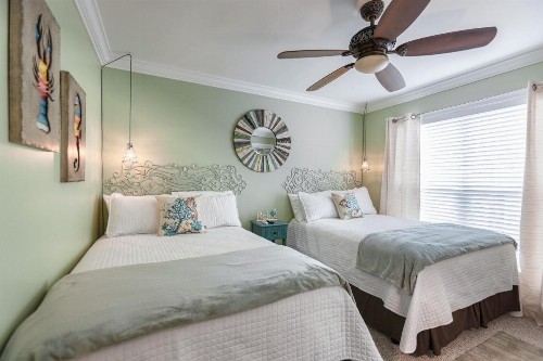 Central Destin Condo Next to Beach - image 6