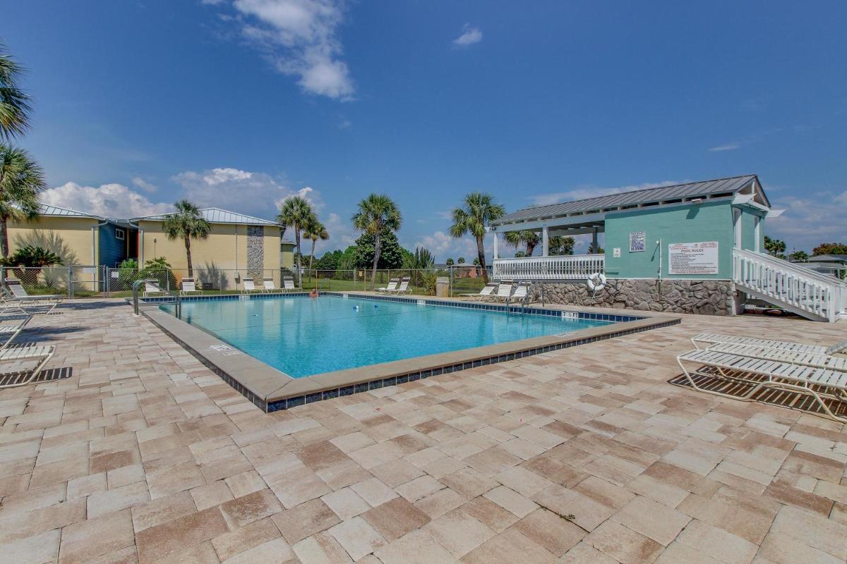 Gulf Terrace Condominiums - image 6