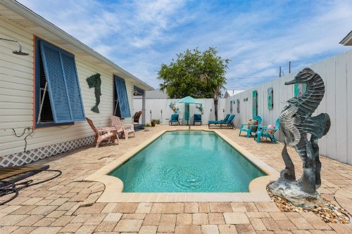Castaway Cottage - image 22