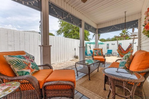 Castaway Cottage - image 25