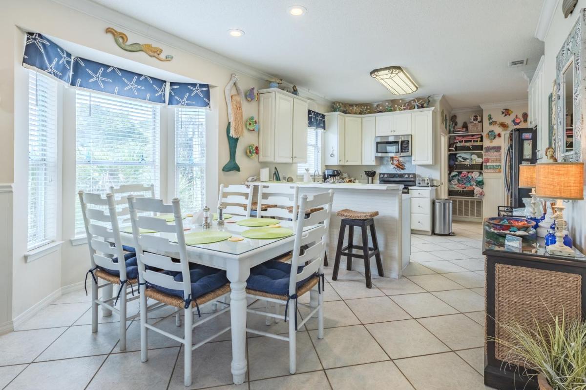 Castaway Cottage - image 6