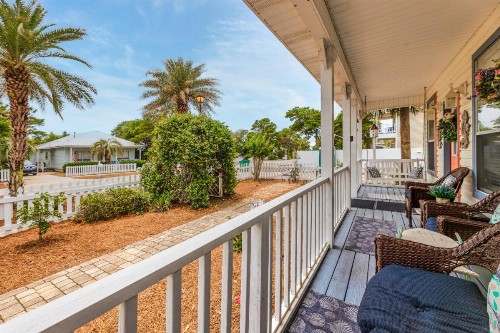 Castaway Cottage - image 9