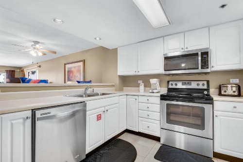 Destin Towers - image 5