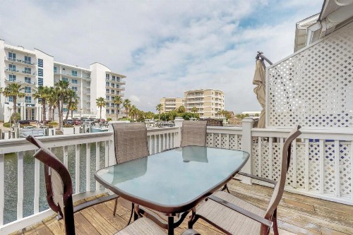 3 Bed 4 Bath Apartment in Destin - image 12