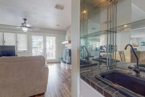 3 Bed 4 Bath Apartment in Destin - image 6
