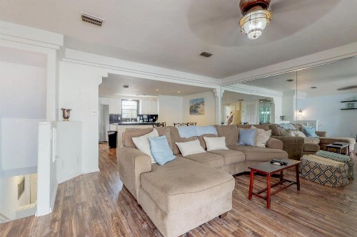 3 Bed 4 Bath Apartment in Destin - image 7