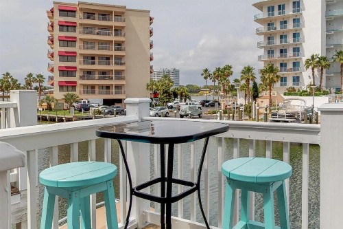 3 Bed 4 Bath Apartment in Destin - image 9