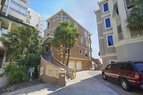 Martinis in the Sand by Five Star Properties - image 11