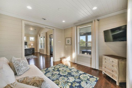 Out of the Blue by Five Star Properties - image 9