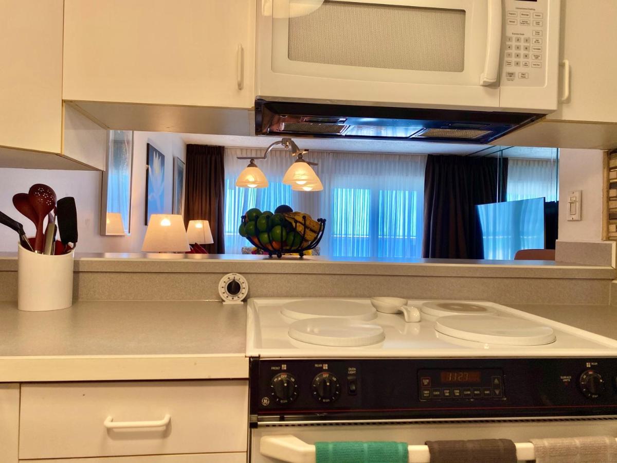Holiday Surf and Racquet Club 403 condo - image 6