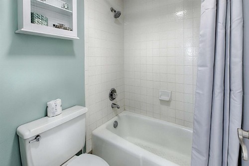 Beach House 202C - image 14