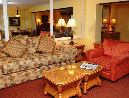 Stylish Condo Across Big Kahuna's Water Park at Destin - Studio Condo #1 - image 7