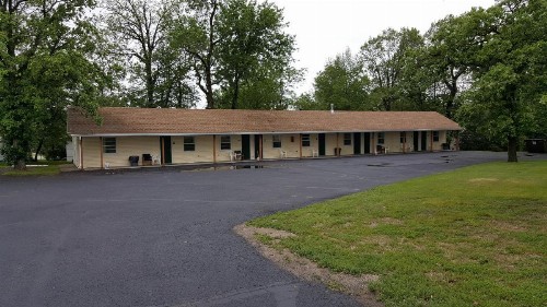 Budget Host Inn - image 12