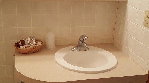 Budget Host Inn - image 23
