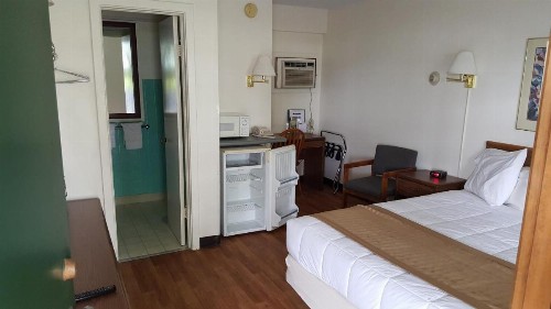 Budget Host Inn - image 26