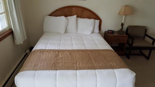 Budget Host Inn - image 29