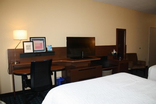 Fairfield Inn & Suites by Marriott Detroit Lakes - image 29