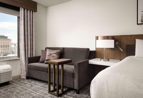 Hilton Garden Inn Detroit Downtown - image 20