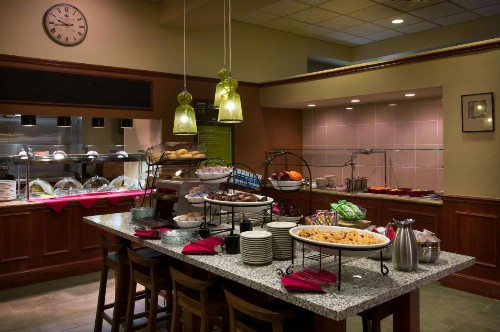 Hilton Garden Inn Detroit Downtown - image 6