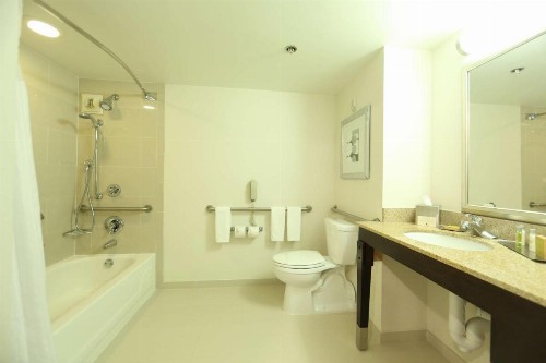 DoubleTree by Hilton Dearborn - image 18