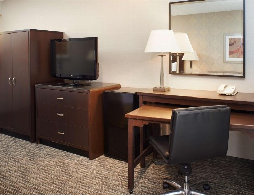 DoubleTree by Hilton Dearborn - image 24