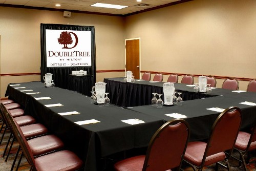 DoubleTree by Hilton Dearborn - image 34