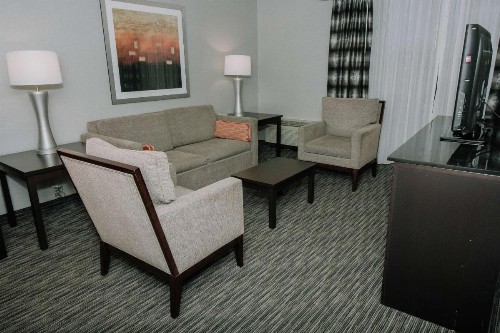 DoubleTree by Hilton Dearborn - image 37