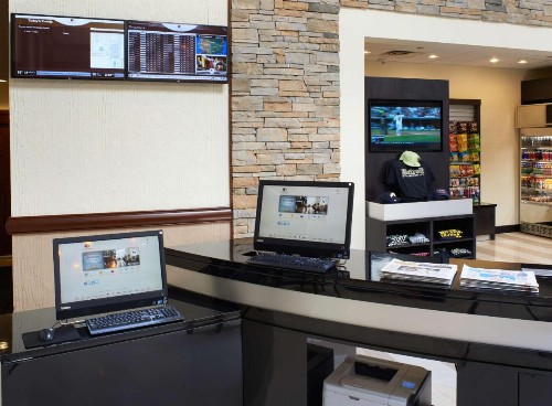 DoubleTree by Hilton Dearborn - image 38